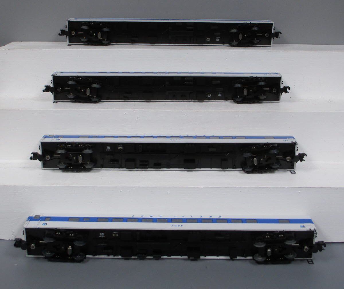 Lionel 1927360 O Long Island 21" Coach (Pack of 4)