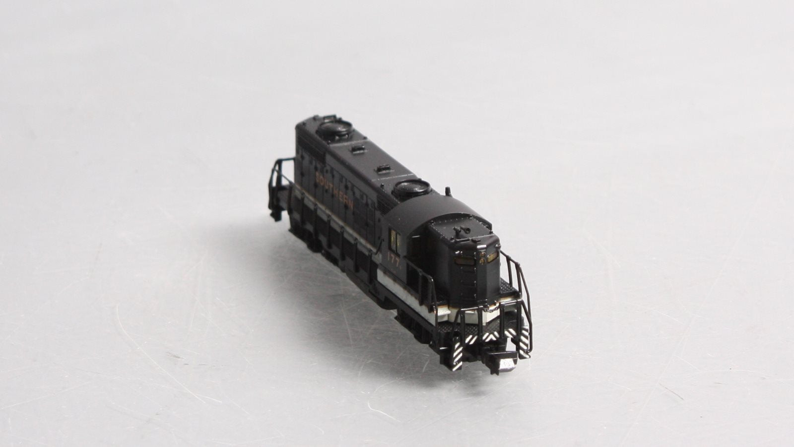 Life Like 7137 N Southern GP18 Diesel Locomotive #177