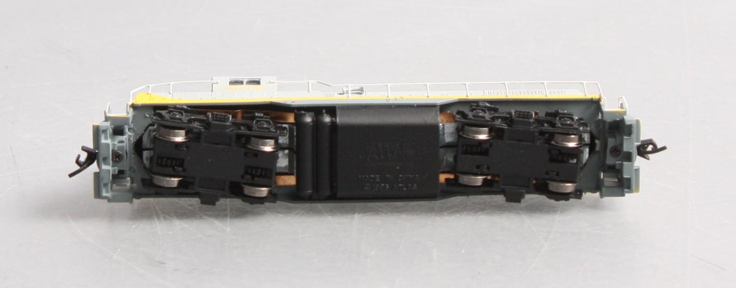Atlas 48290 N Clinchfield GP-7 Diesel Locomotive #907
