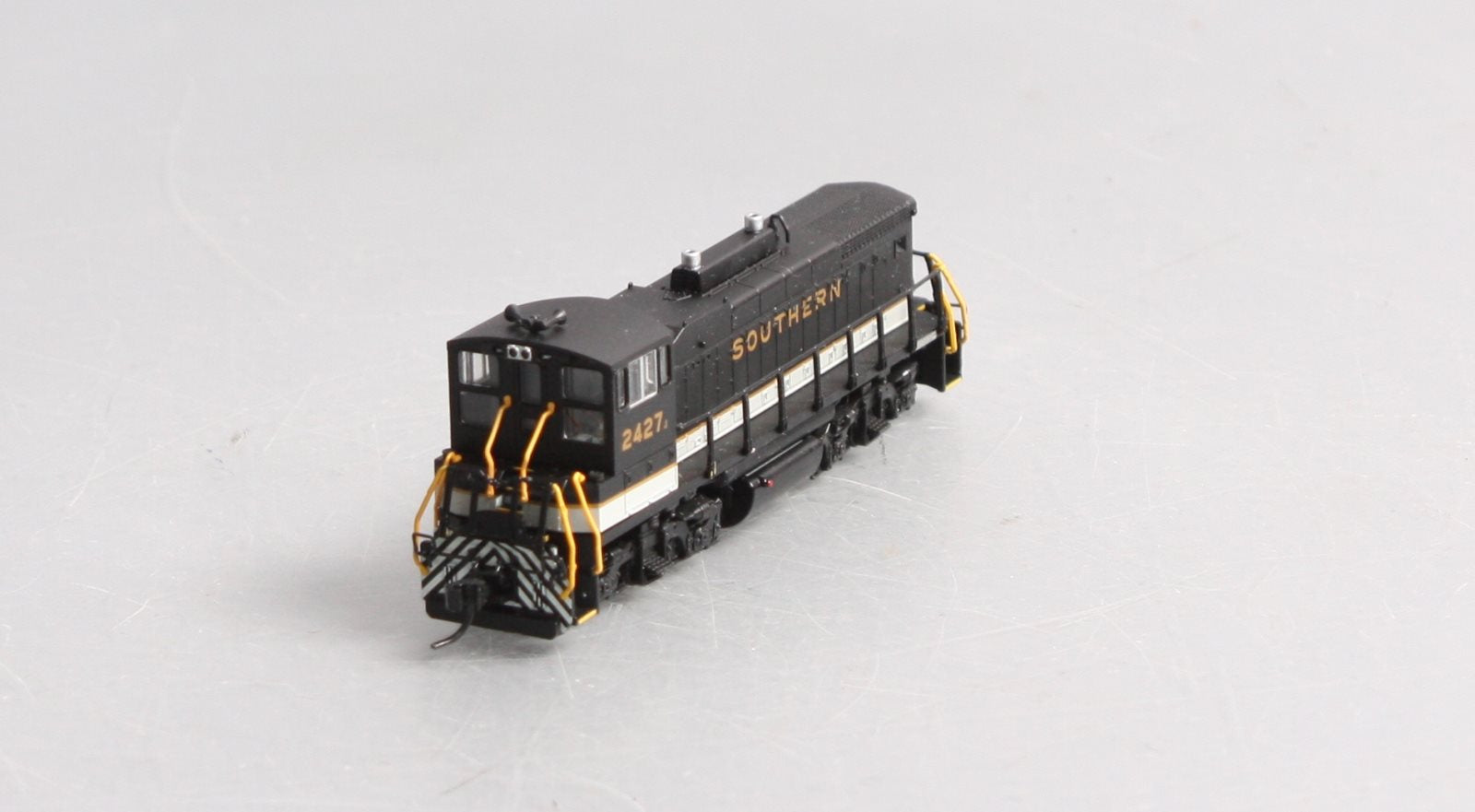 Atlas 52276 N Southern MP-15DC Diesel Locomotive w/DCC #2427