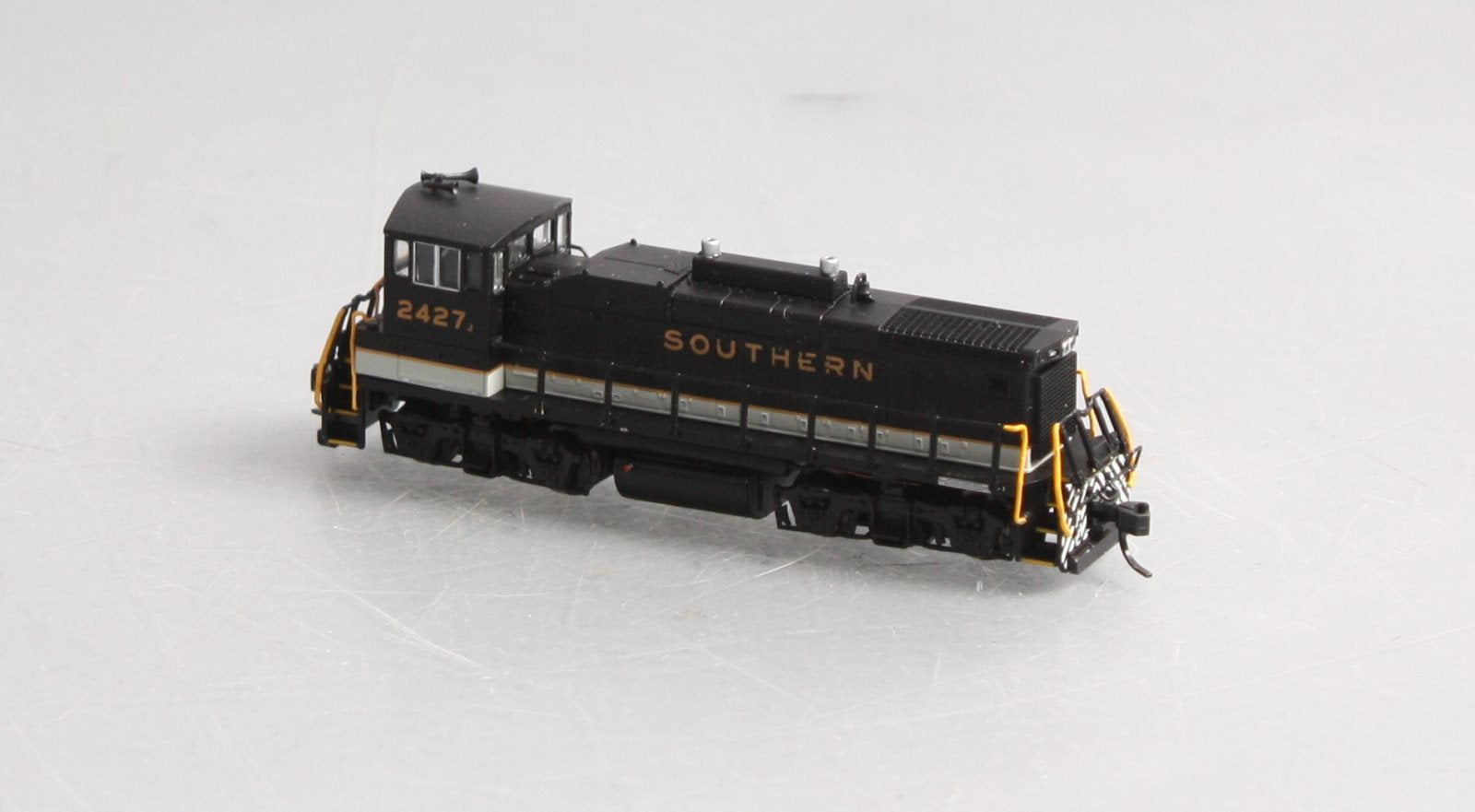 Atlas 52276 N Southern MP-15DC Diesel Locomotive w/DCC #2427