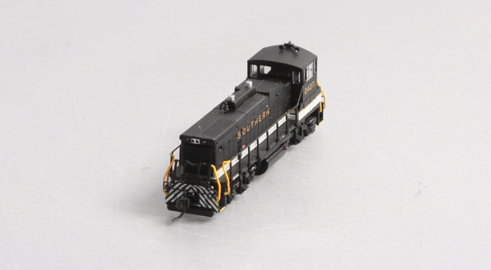 Atlas 52276 N Southern MP-15DC Diesel Locomotive w/DCC #2427