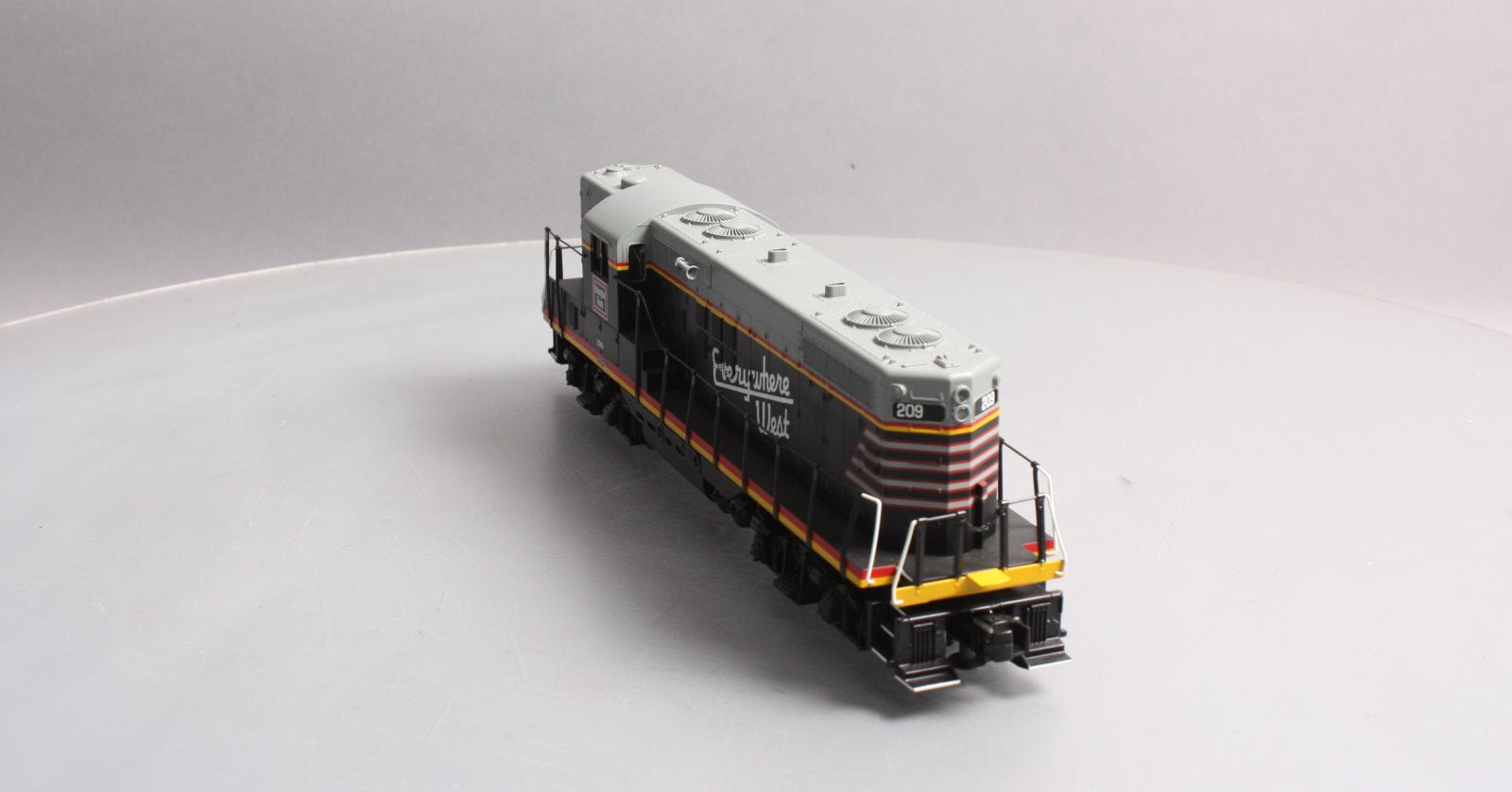 MTH 30-2719-3 Chicago, Burlington & Quincy GP-7 Non-Powered Diesel Engine #209