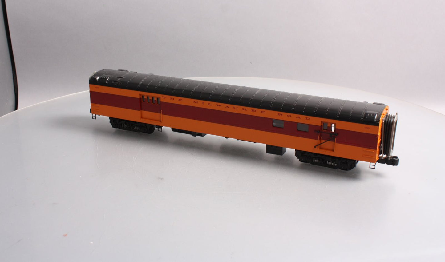 MTH 20-68112 Milwaukee Road 70' ABS RPO Passenger Car (Smooth)