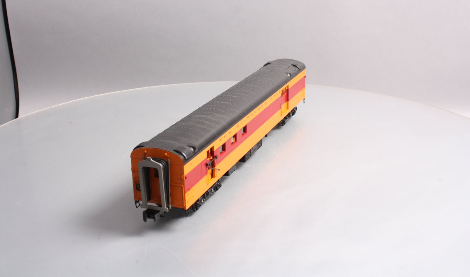 MTH 20-68112 Milwaukee Road 70' ABS RPO Passenger Car (Smooth)