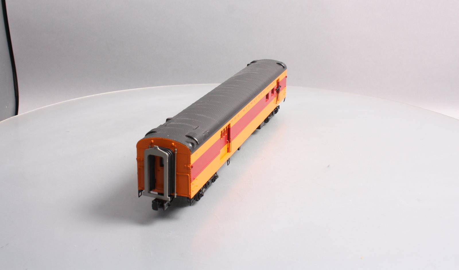 MTH 20-68112 Milwaukee Road 70' ABS RPO Passenger Car (Smooth)