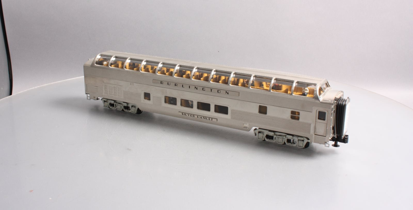 MTH 20-67133 Burlington 70’ Full Length Vista Dome Car (Ribbed)