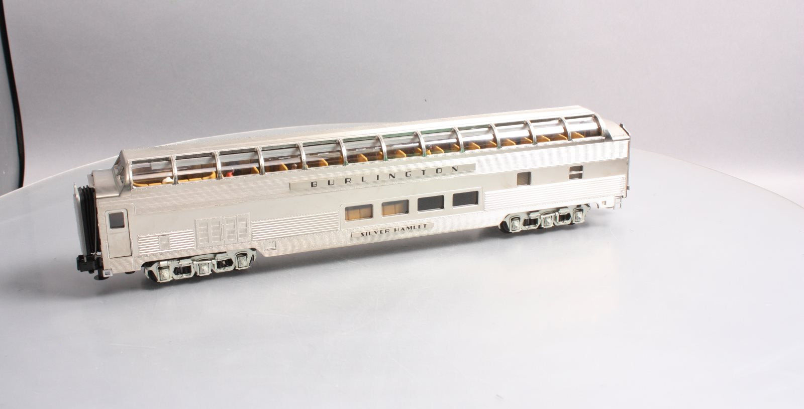 MTH 20-67133 Burlington 70’ Full Length Vista Dome Car (Ribbed)