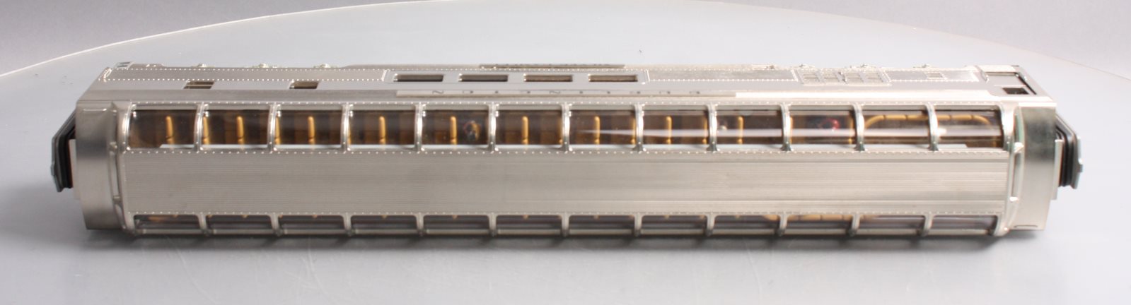 MTH 20-67133 Burlington 70’ Full Length Vista Dome Car (Ribbed)