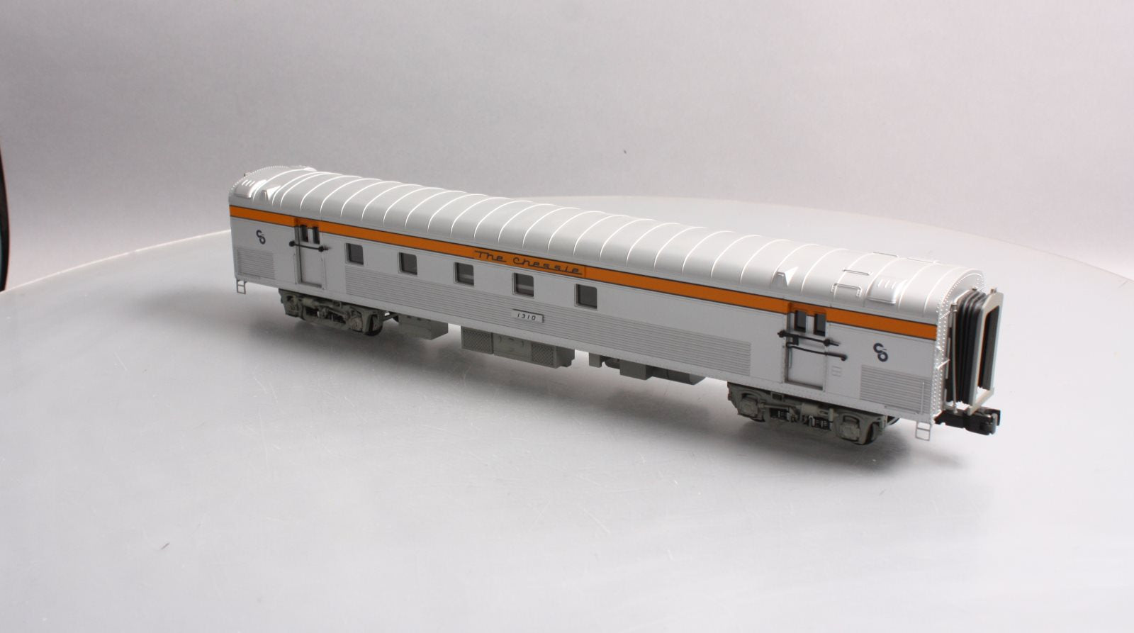 MTH 20-68125 O Gauge Chesapeake & Ohio 70’ ABS RPO Passenger Car (Ribbed)