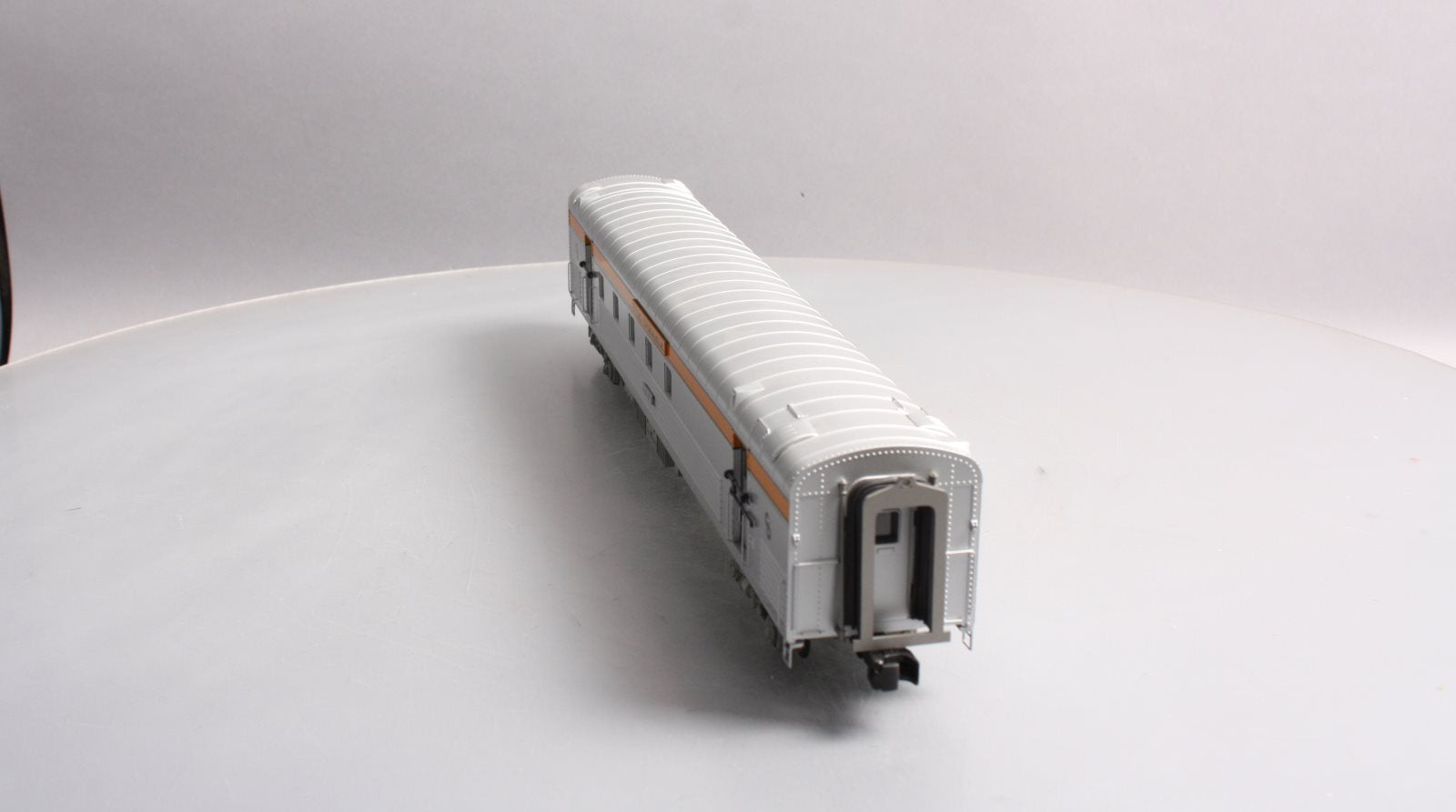 MTH 20-68125 O Gauge Chesapeake & Ohio 70’ ABS RPO Passenger Car (Ribbed)