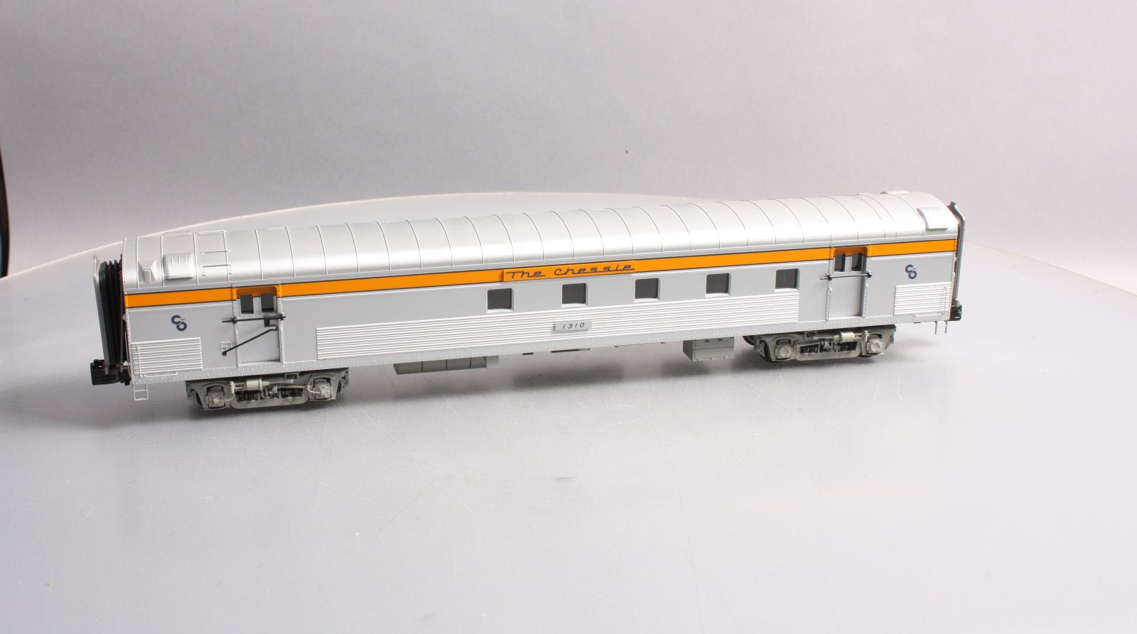 MTH 20-68125 O Gauge Chesapeake & Ohio 70’ ABS RPO Passenger Car (Ribbed)