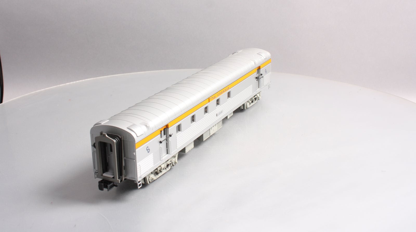 MTH 20-68125 O Gauge Chesapeake & Ohio 70’ ABS RPO Passenger Car (Ribbed)