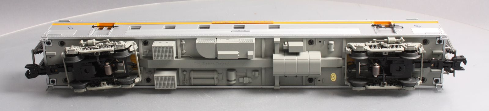 MTH 20-68125 O Gauge Chesapeake & Ohio 70’ ABS RPO Passenger Car (Ribbed)