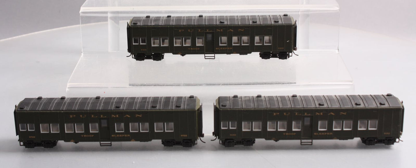 Walthers 932-34151 HO Scale Pullman Standard Troop Sleeper Car Set (Set of 3)