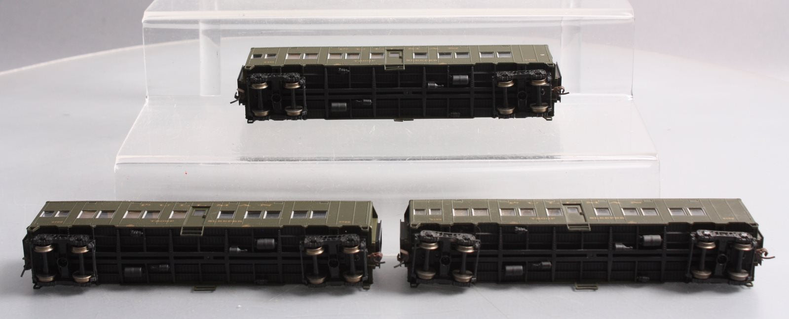 Walthers 932-34151 HO Scale Pullman Standard Troop Sleeper Car Set (Set of 3)