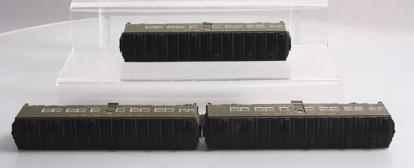Walthers 932-34151 HO Scale Pullman Standard Troop Sleeper Car Set (Set of 3)