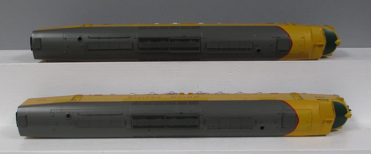 Lionel 6-34673 Vision UP Centipede AA Diesel Locomotive Set #998/#999