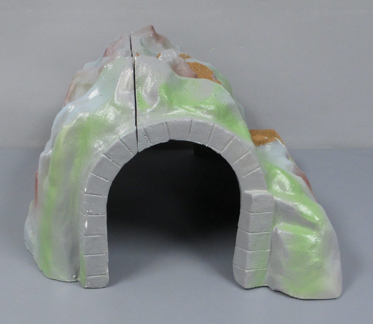 Life Like 1930 G Scale Curved-Straight Tunnel