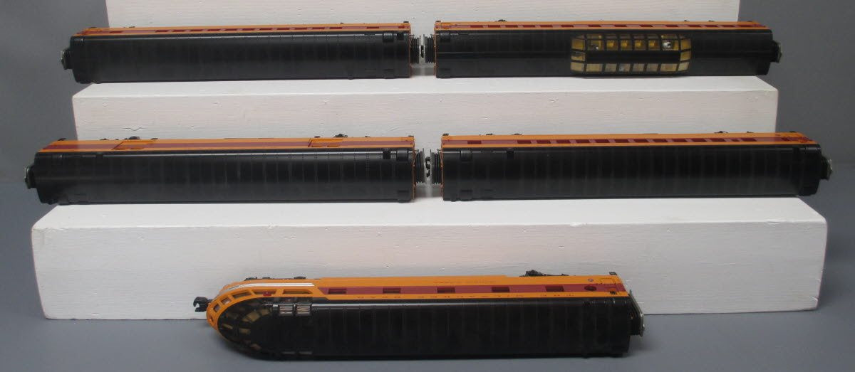 MTH 20-65112 O MILW 70' Streamlined Smooth Sided Passenger Car Set (Set of 5)