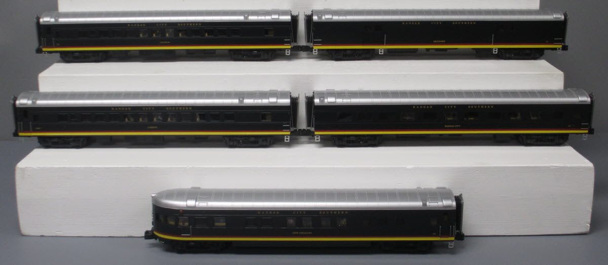 MTH 20-80008D KCS 70' Streamlined O Gauge Passenger Cars (Set of 5)