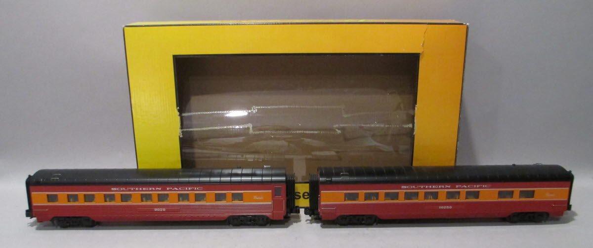 MTH 30-68067 O Southern Pacific 60' Streamlined Sleeper Diner Set (Set of 2)