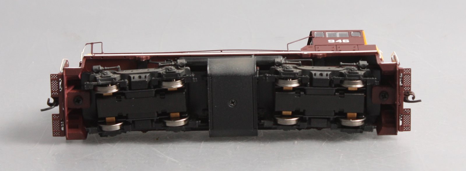 Athearn 95851 HO Rock Island SW1500 Diesel Locomotive #946