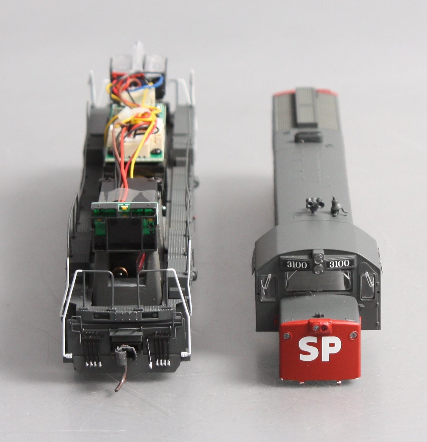 Bowser 23855 HO Southern Pacific GE U25B Standard DC Executive Line #3100