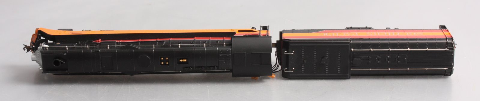 Bachmann 50202 HO Scale SP GS4 4-8-4 Steam Locomotive & Tender #4446 w/DCC