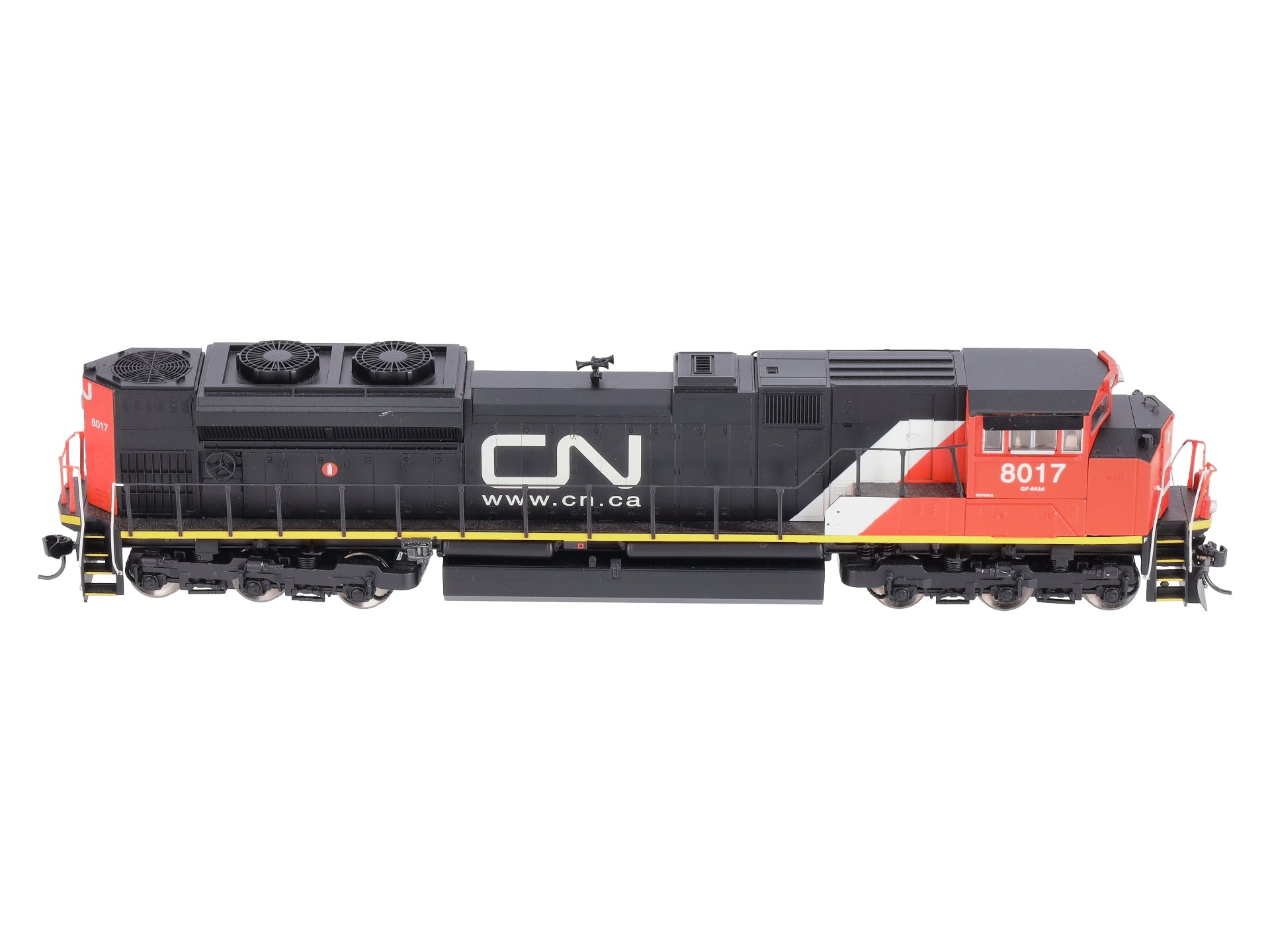 Walthers 910-9808 HO Scale Canadian National EMD SD70ACe Diesel Locomotive #8017