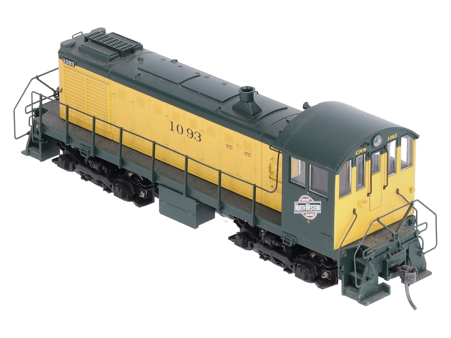 Atlas 10002437 HO Chicago & North Western S-2 Locomotive (Green/Yellow) #1093