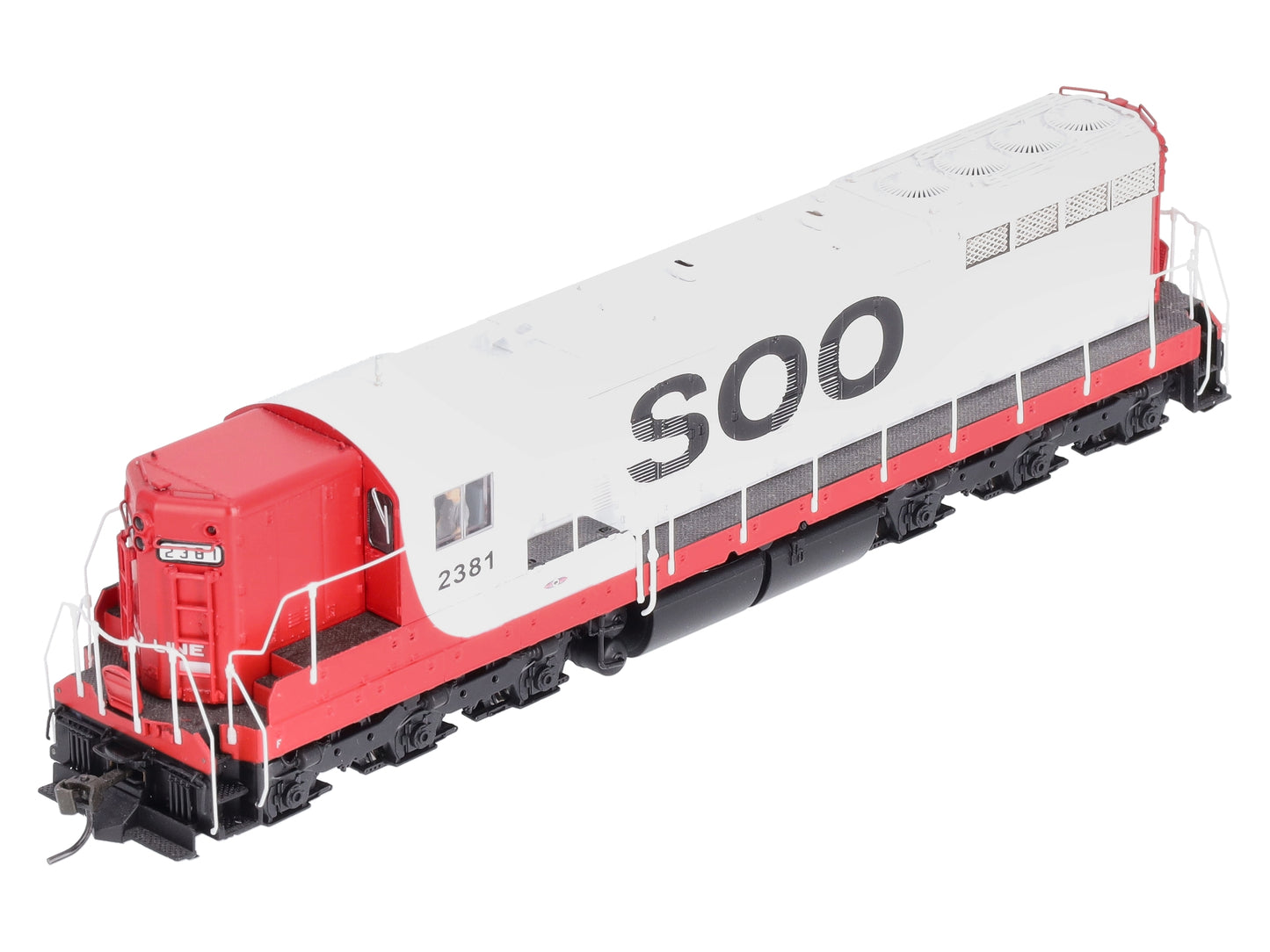 Broadway Limited 2416 HO Soo Line EMD SD9 with Sound & DCC Paragon2™ #2381