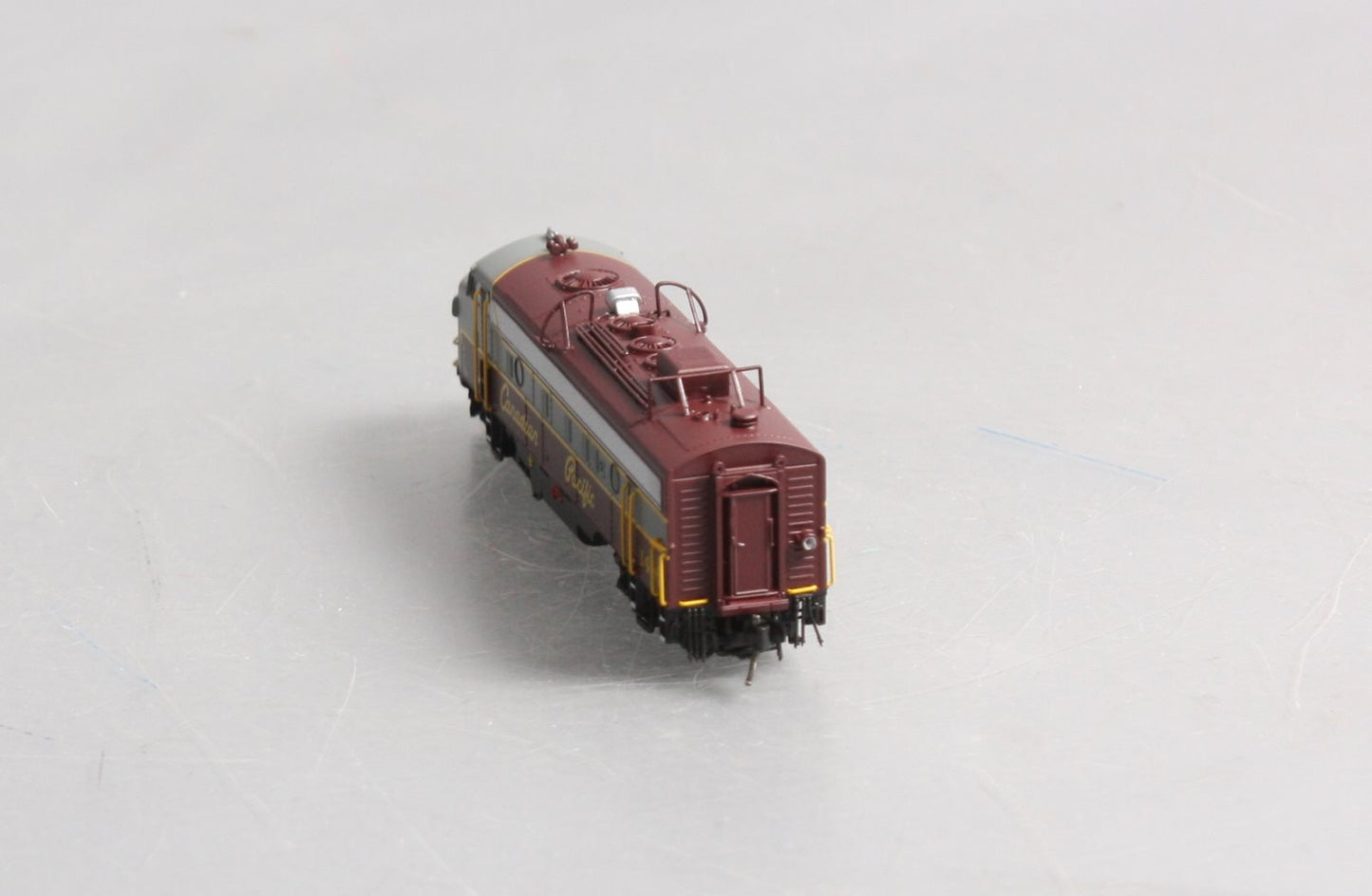 Rapido Trains 530525 N Canadian Pacific FP9A Locomotive #1406 w/sd