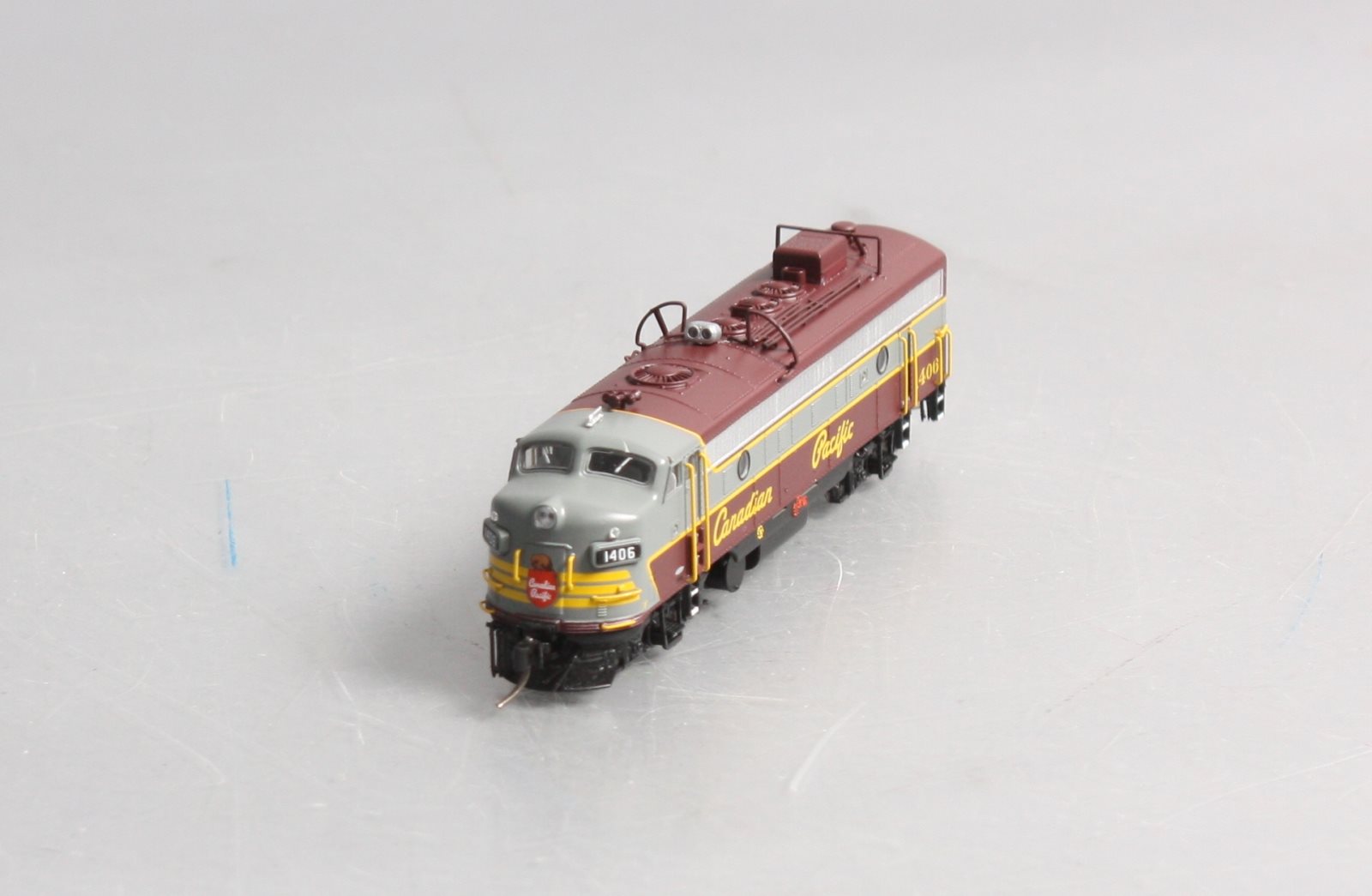 Rapido Trains 530525 N Canadian Pacific FP9A Locomotive #1406 w/sd