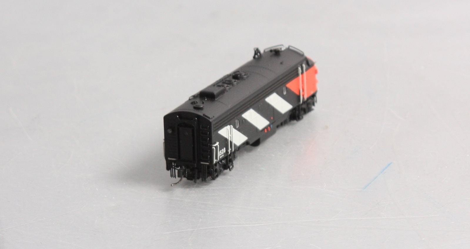 Rapido Trains 530006 N Canadian National CN FP9A Diesel Locomotive #6528