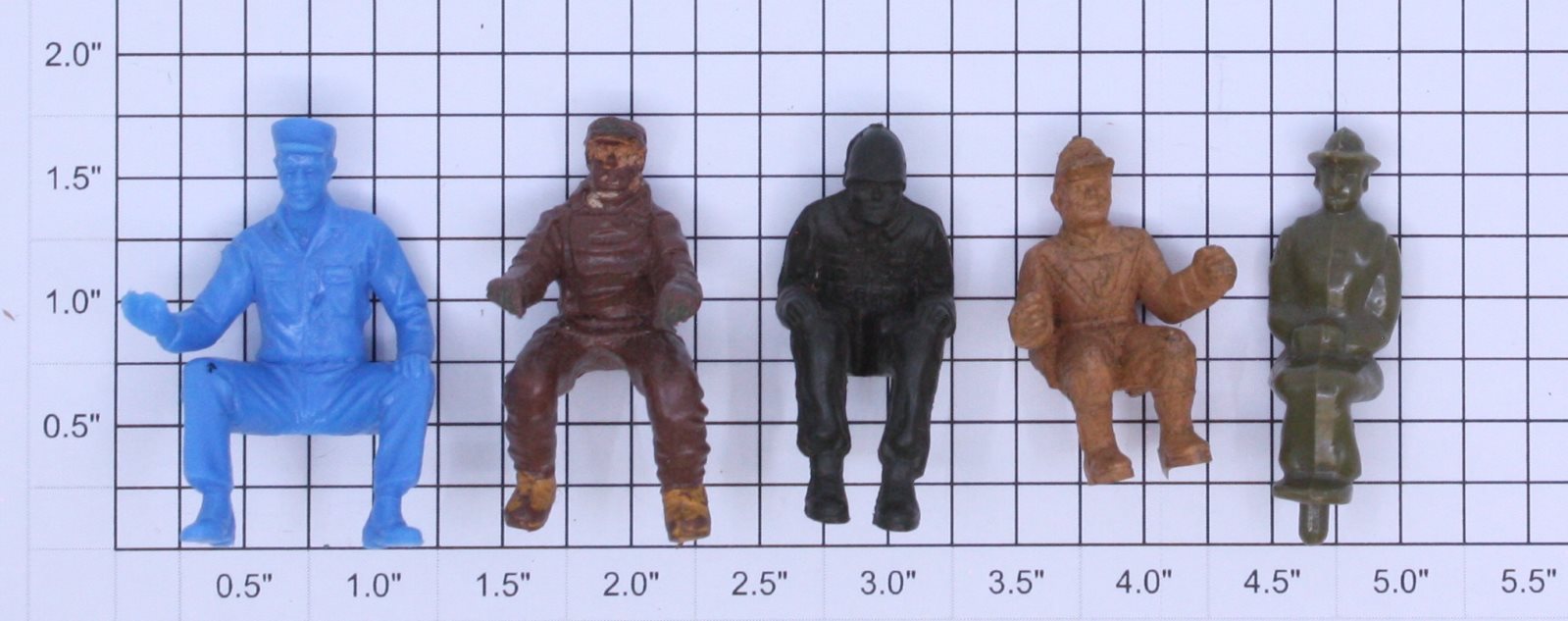Acme 0705-0934 G Gauge Sitting Figure Assortment (Set of 5)
