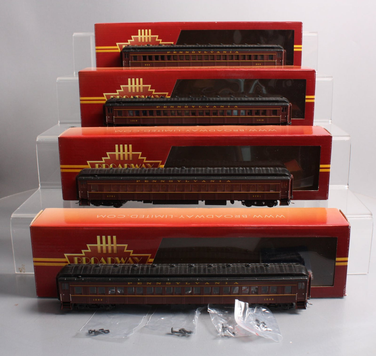 Broadway Limited 4367 HO Pennsylvania Railroad PRR P70 Coach (Set of 4)