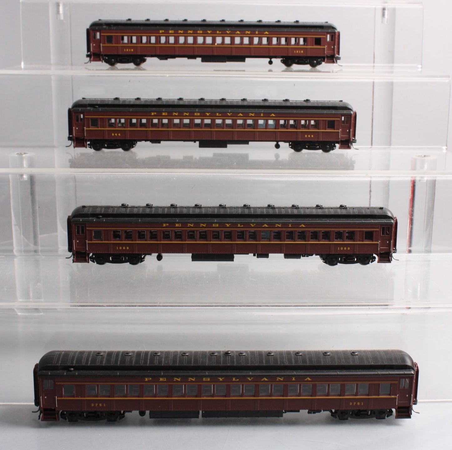 Broadway Limited 4367 HO Pennsylvania Railroad PRR P70 Coach (Set of 4)
