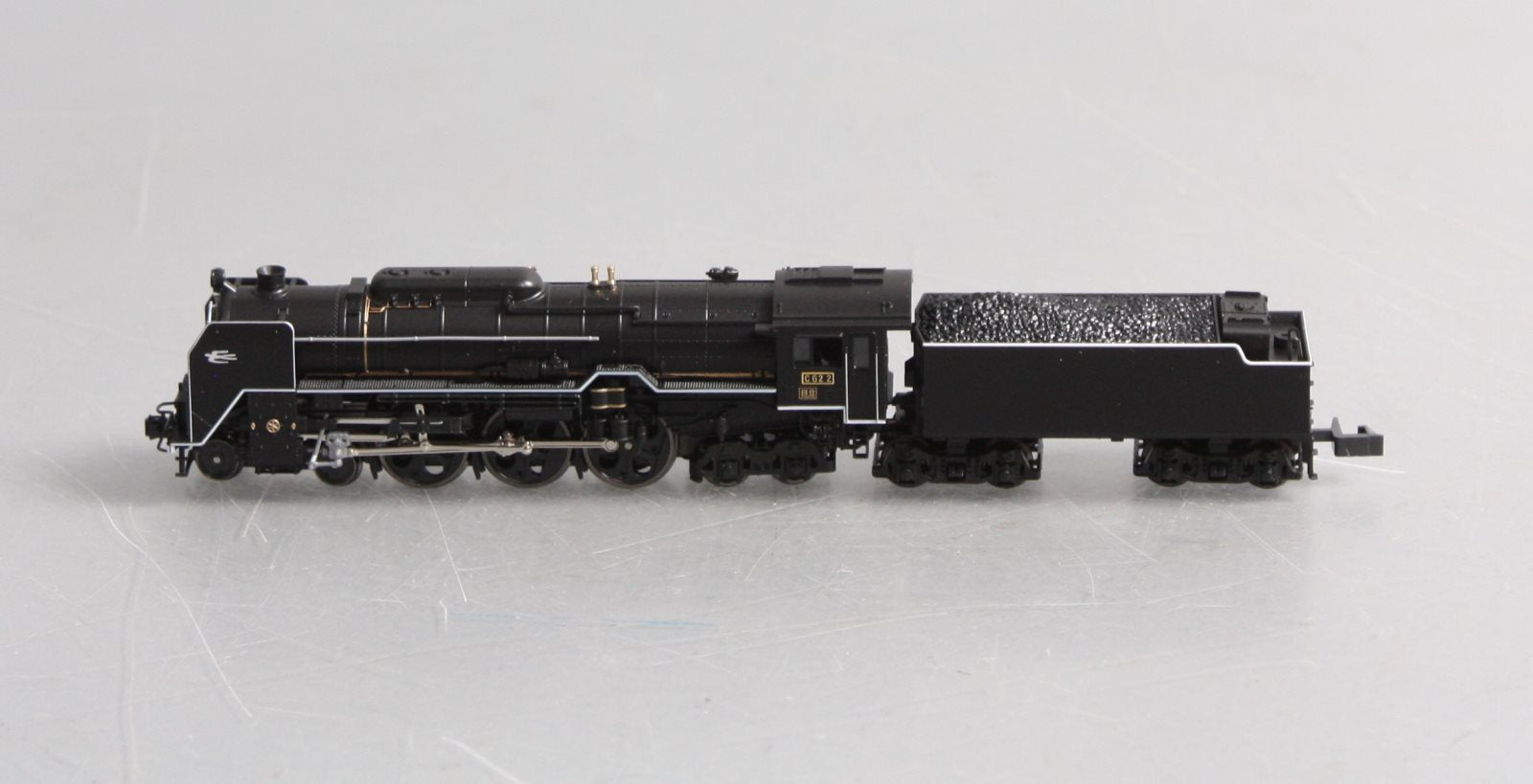 Kato 2017-8 N Tokaido Line Steam Locomotive & Tender # C622
