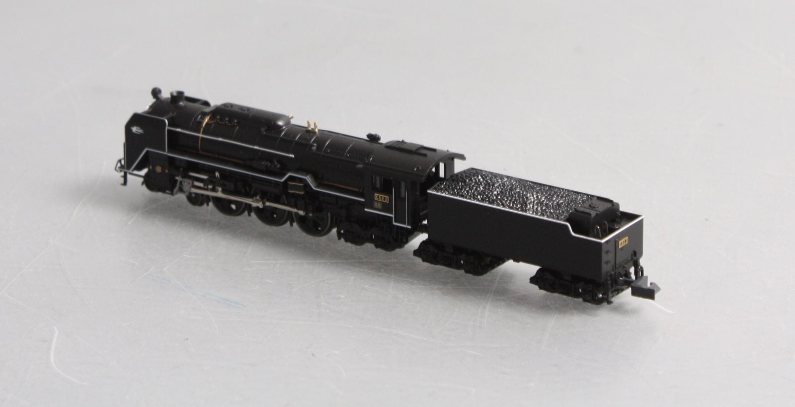 Kato 2017-8 N Tokaido Line Steam Locomotive & Tender # C622