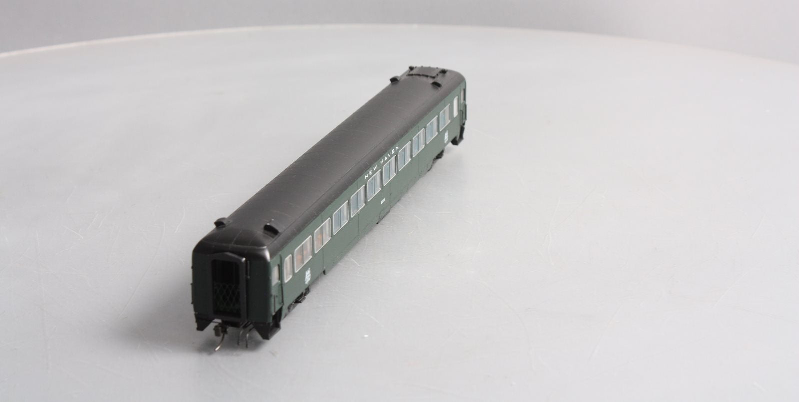 Rapido Trains 109101 HO Scale New Haven 10-Window Smoker Coach #8518