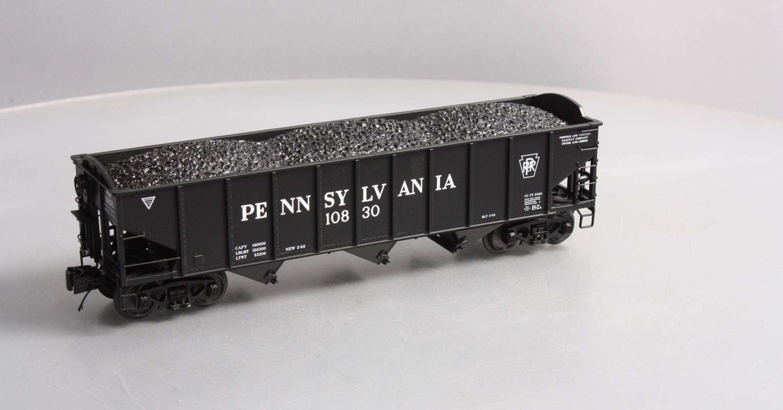 MTH 20-97843 O Pennsylvania 70-ton 3-Bay Hopper Car #10830