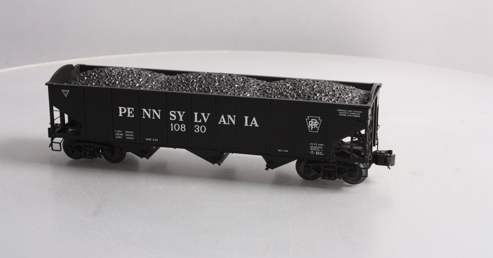 MTH 20-97843 O Pennsylvania 70-ton 3-Bay Hopper Car #10830