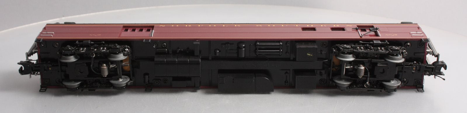 MTH 20-68265 O Norfolk Southern 70' ABS RPO Passenger Car (Smooth)