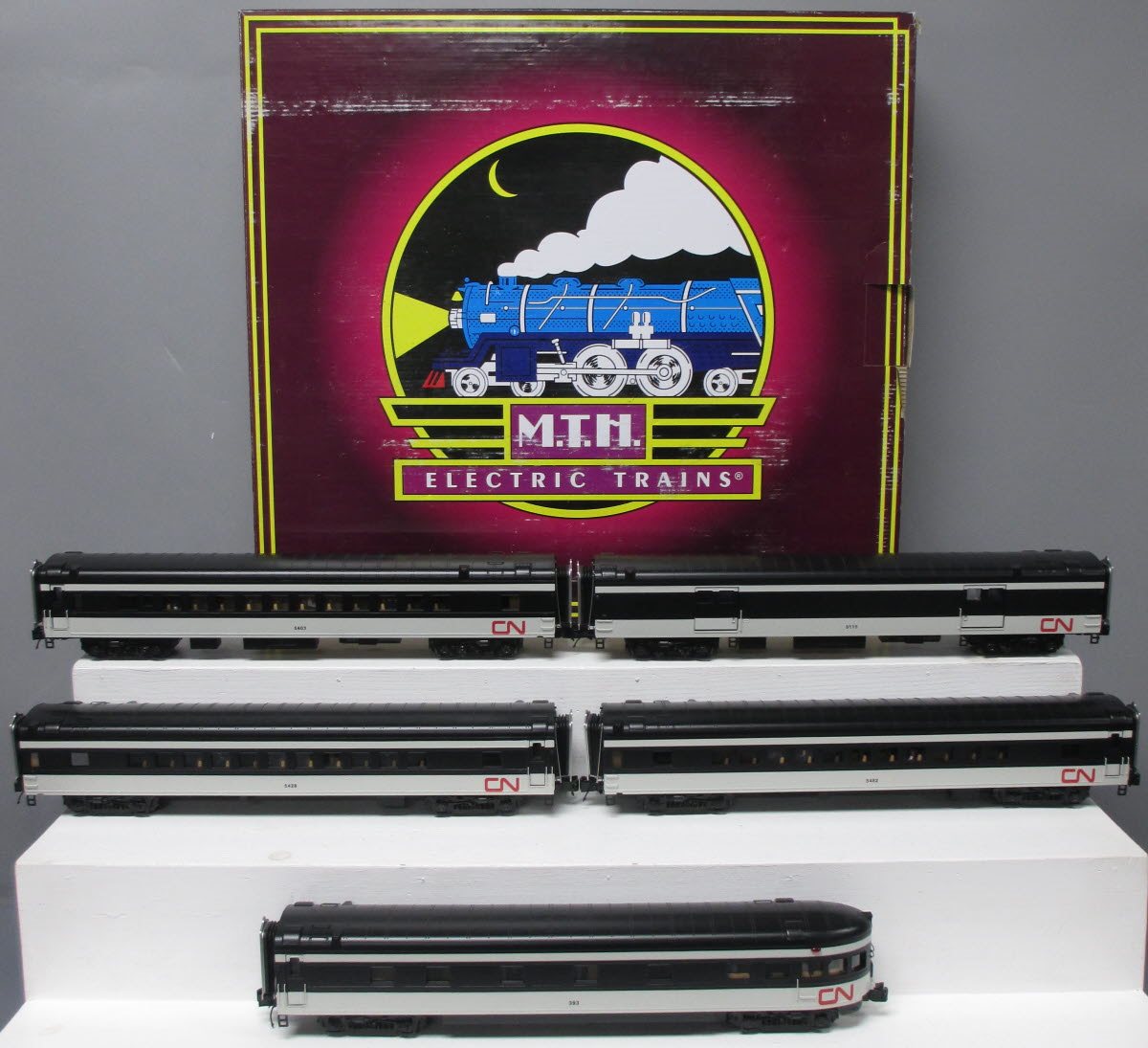MTH 20-65264 O Canadian National 70' Streamlined Passenger Car Set (Set of 5)