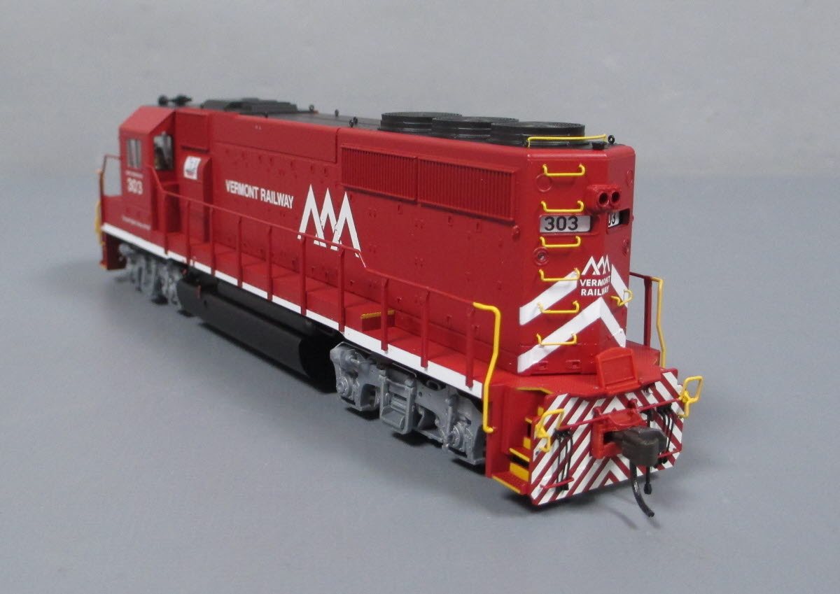 Atlas 10000972 HO Scale Vermont Railway GP40-2 Ph2 Diesel Engine #303