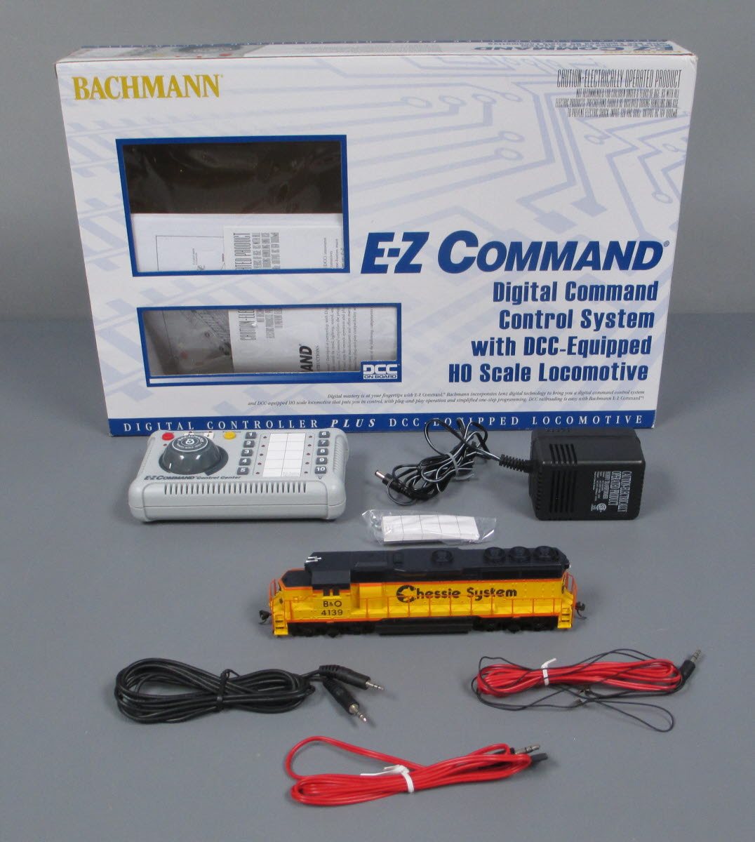 Bachmann 44905 HO Scale Chessie System GP40 Diesel Loco Starter System with DCC