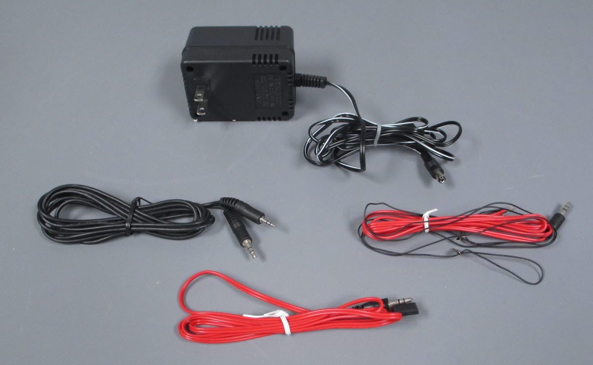Bachmann 44905 HO Scale Chessie System GP40 Diesel Loco Starter System with DCC