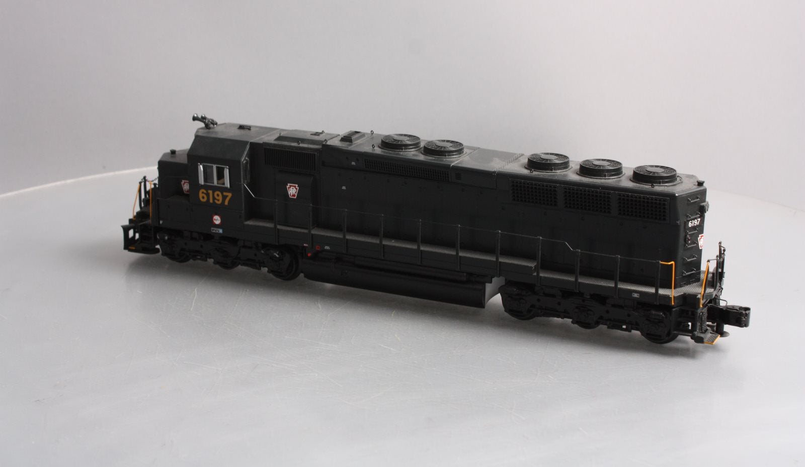 MTH 20-20100-3 PRR SD45 Low Hood Diesel Non-Powered Diesel Engine #6197