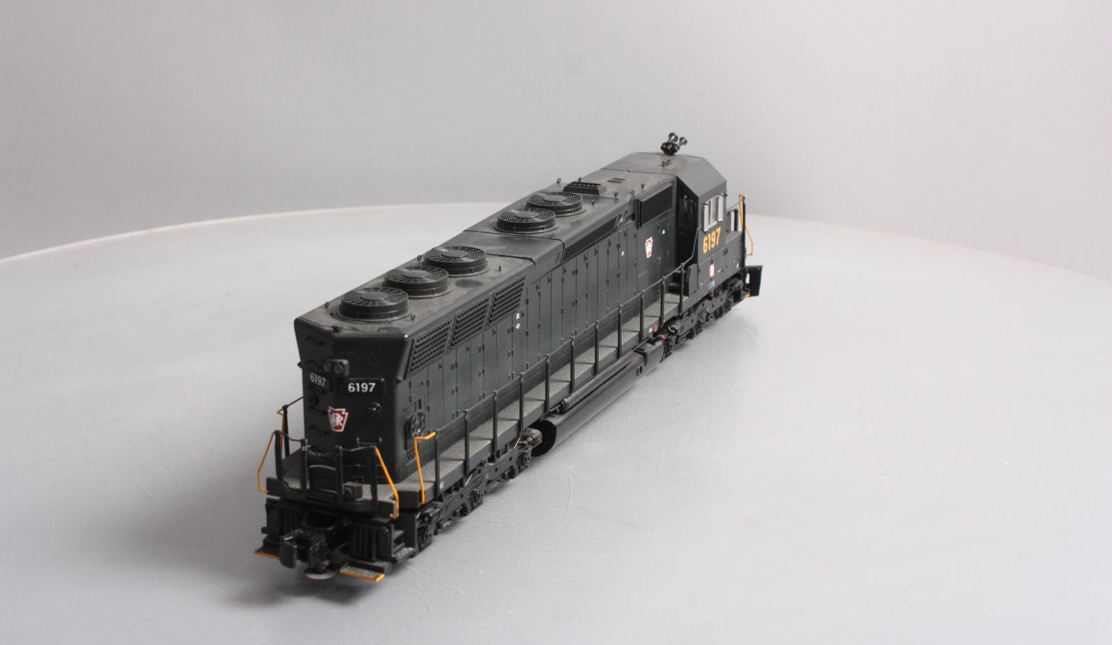MTH 20-20100-3 PRR SD45 Low Hood Diesel Non-Powered Diesel Engine #6197